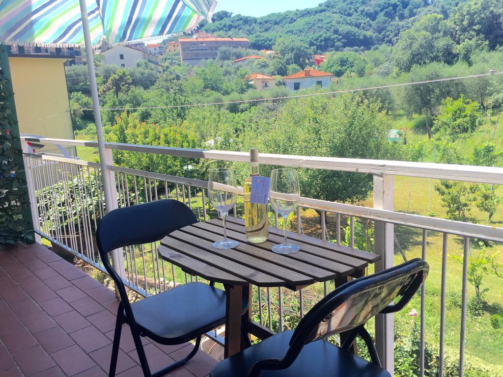 Appartamento Un Giorno Di Sole 레리치 외부 사진